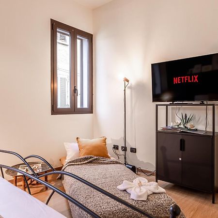 Ferienwohnung Certosa Charme 10 Minuti Da San Siro E Rho Fiera Mailand Exterior foto